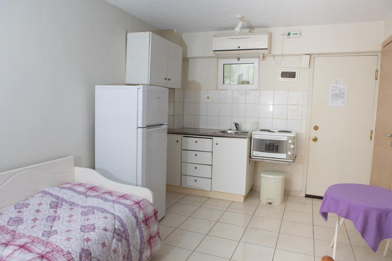 Ronzi Apartments Kaména Voúrla Eksteriør bilde