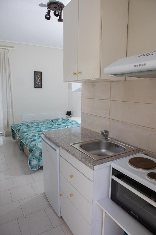 Ronzi Apartments Kaména Voúrla Eksteriør bilde